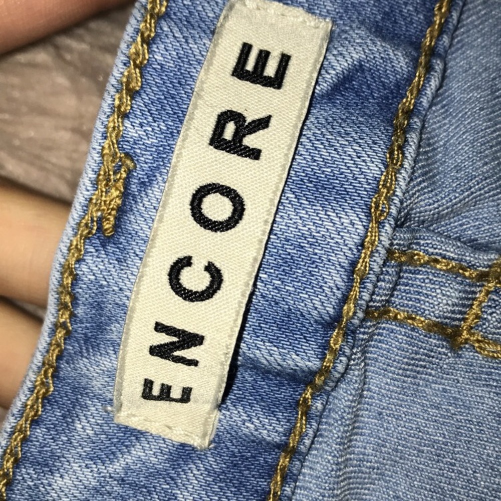 Jeans - Picture 2 of 5